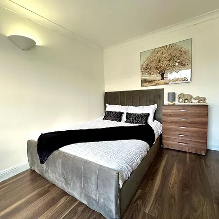 Apartment Spacious 4- Bedroom Flat! Kings Cross, St Pancras London