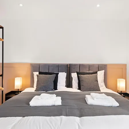Apartment Stylish I Extended I Free Parking London