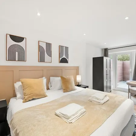Stylish I Extended I Free Parking Apartment *