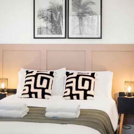 Apartment Stylish I Extended I Free Parking London
