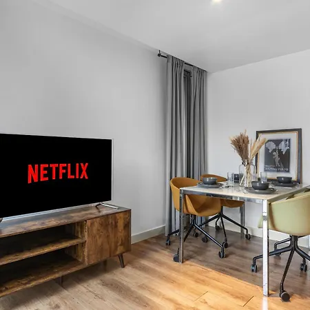 London's Famous Brick Lane - 1 Bed Flat Sleeps 5 London