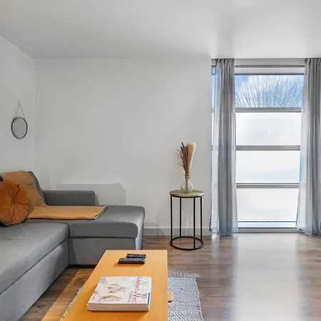 London's Famous Brick Lane - 1 Bed Flat Sleeps 5 Apartment *