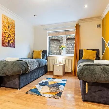 Exquisite 1br - Free Parking Only 5-mins Walk To Clapham Junction Station London