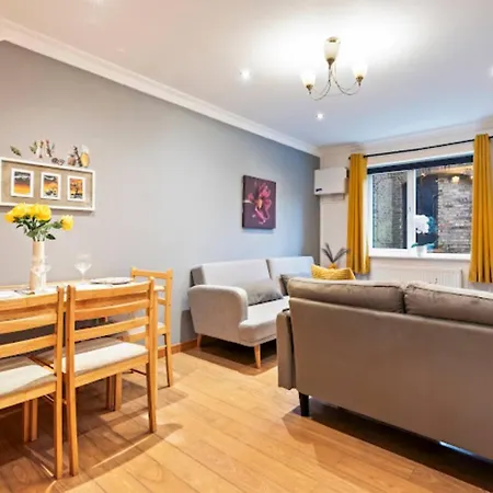 Apartment Exquisite 1br - Free Parking Only 5-mins Walk To Clapham Junction Station