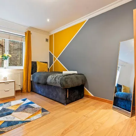 Apartment Exquisite 1br - Free Parking Only 5-mins Walk To Clapham Junction Station London