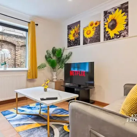 Exquisite 1br - Free Parking Only 5-mins Walk To Clapham Junction Station Apartment