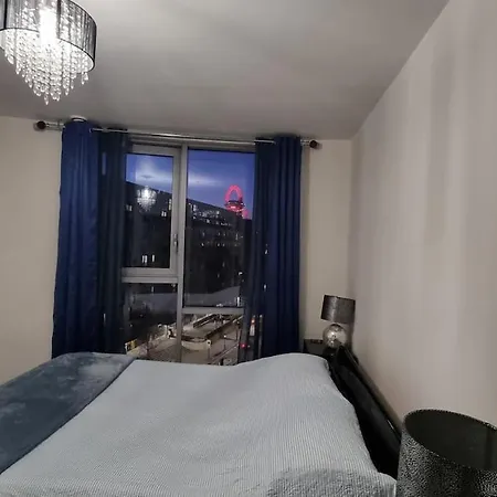 Apartment Stunning 2 Bedroom 2 Bathroom Flat With Panoramic View