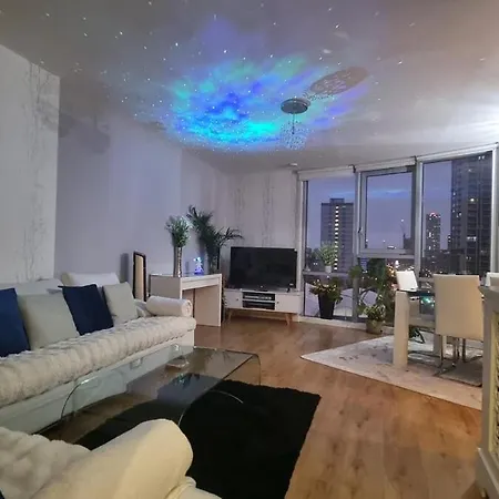 Stunning 2 Bedroom 2 Bathroom Flat With Panoramic View Apartment
