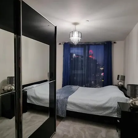 Apartment Stunning 2 Bedroom 2 Bathroom Flat With Panoramic View London