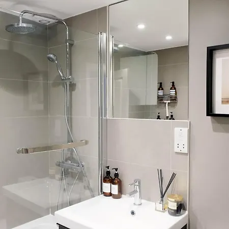 Apartment Lux & Stylish 2-bed Flat In West Kensington *
