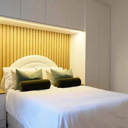 Lux & Stylish 2-bed Flat In West Kensington London