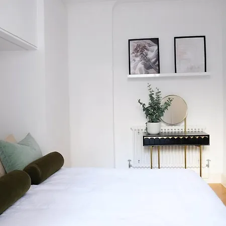 Lux & Stylish 2-bed Flat In West Kensington * London