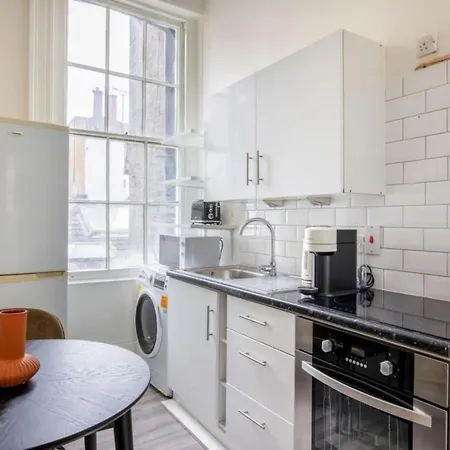 Apartment Designed Apartment, Paddington London