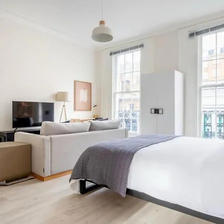 Designed Apartment, Paddington * London