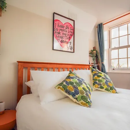 Stylish 1 Bedroom In The Heart Of Angel