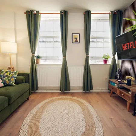 Stylish 1 Bedroom In The Heart Of Angel Apartment *