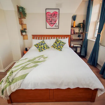 Stylish 1 Bedroom In The Heart Of Angel Apartment