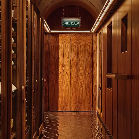 The Connaught, Maybourne Collection Hotel 5*