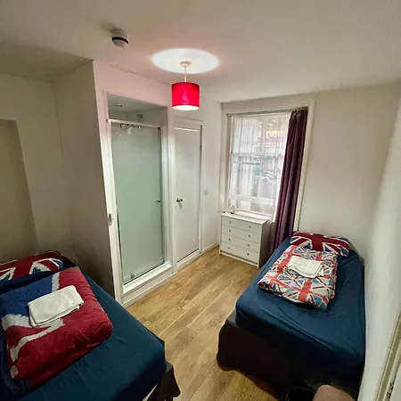 Saint Backpackers Hostel London