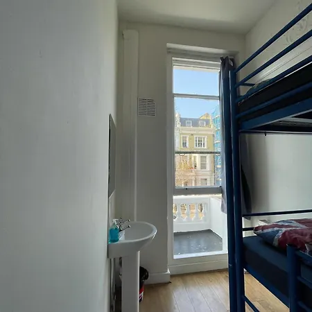 Hostel Saint Backpackers *