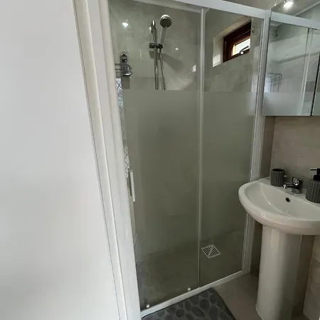 Homestay Spacious Double Bedroom Flat Near