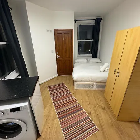 Modern Queenspark Apartamento *