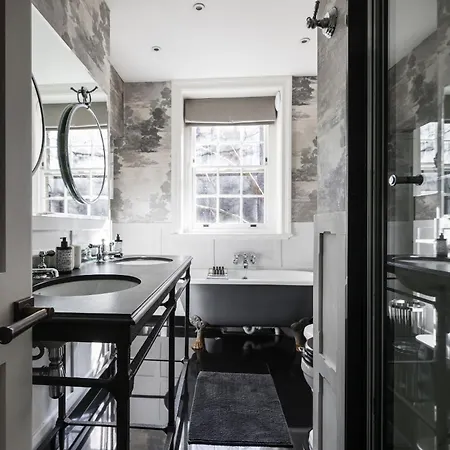 Apartment The Connaught