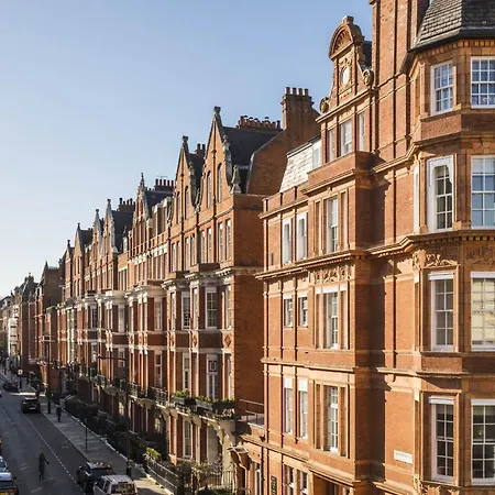 Apartment The Connaught London