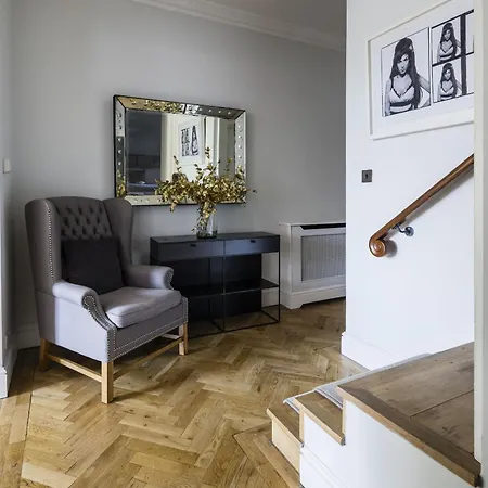 Apartment The Connaught London