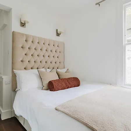 Specious Bright Flat With Garden In
