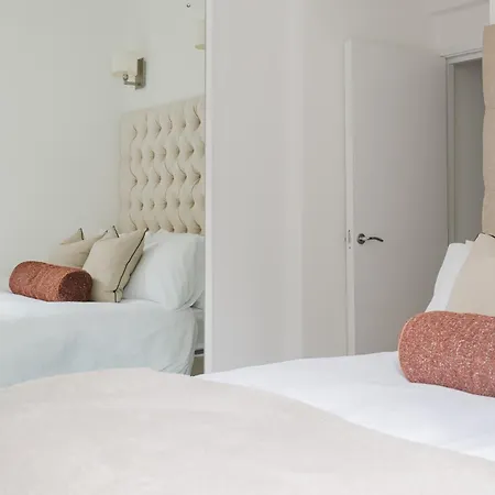 Specious Bright Flat With Garden In London