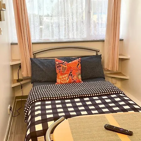Penn Gardens Flat 1 - 2 - 3 & 4 Apartments Apartment *