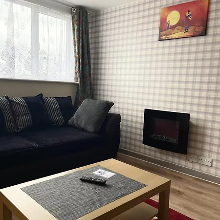 Penn Gardens Flat 1 - 2 - 3 & 4 Apartments *
