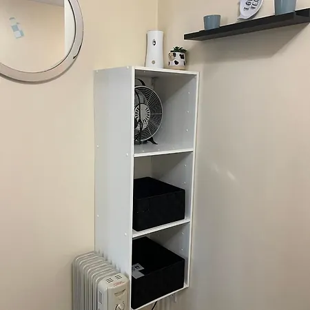 Penn Gardens Flat 1 - 2 - 3 & 4 Apartments * Havering