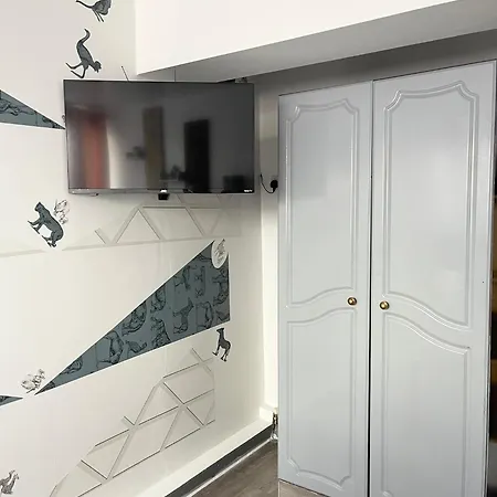 Penn Gardens Flat 1 - 2 - 3 & 4 Apartments