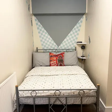 Apartment Penn Gardens Flat 1 - 2 - 3 & 4 Apartments