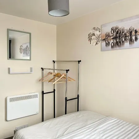 Penn Gardens Flat 1 - 2 - 3 & 4 Apartments Apartment *
