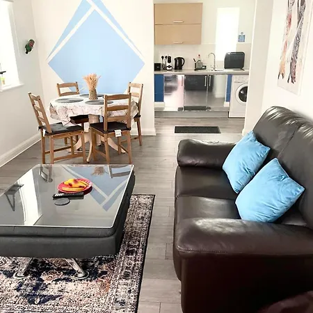 The Grand Forsyth Apartment - Two Bedroom