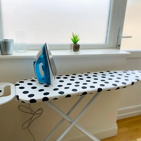 Apartment Modern 1-bed 30min To & Parking London