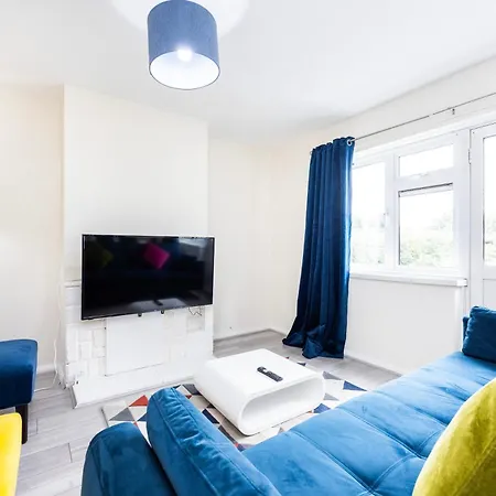 Apartment Garland Modern Close To Station 3 Bedroom