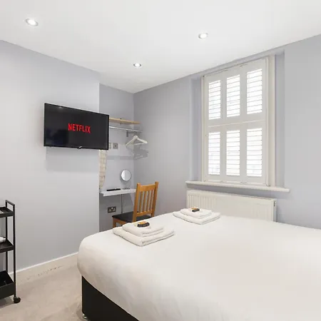 5 Bedroom Flat In Paddington * London