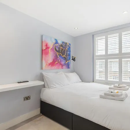 5 Bedroom Flat In Paddington