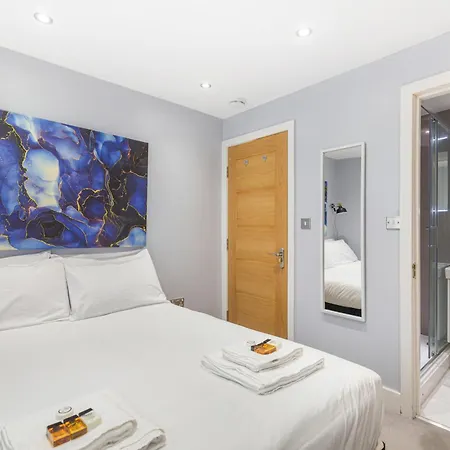 5 Bedroom Flat In Paddington *