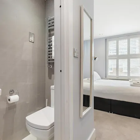 5 Bedroom Flat In Paddington Apartment London