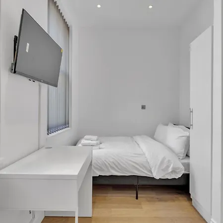 Apartment Beaufort Gardens