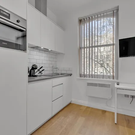 Beaufort Gardens Apartment London