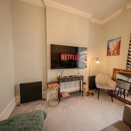 Chic Flat Near Buckingham Palace & Victoria Station Apartment *