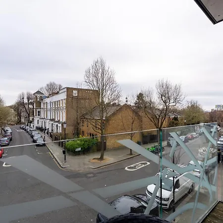 Modern, Stylishly Furnished Apartment, With Wrap Around Balcony In Notting Hill London