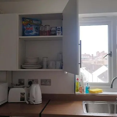 Newly Refurbished Flat By Euston Apartment
