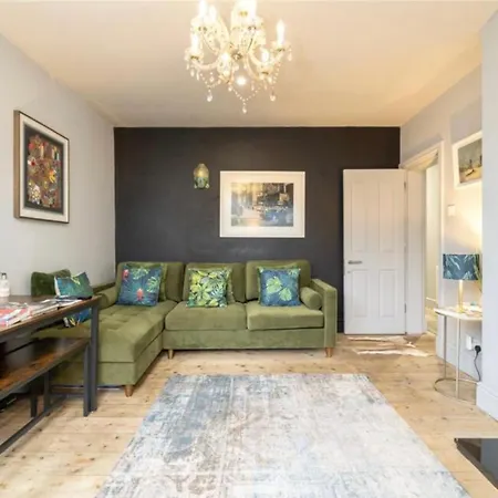 Tower Bridge Shad Thames Chiq Gated Parking Apartment London